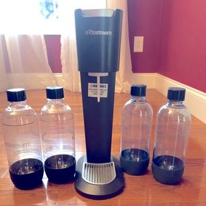 Soda Stream Sparkling Water Maker